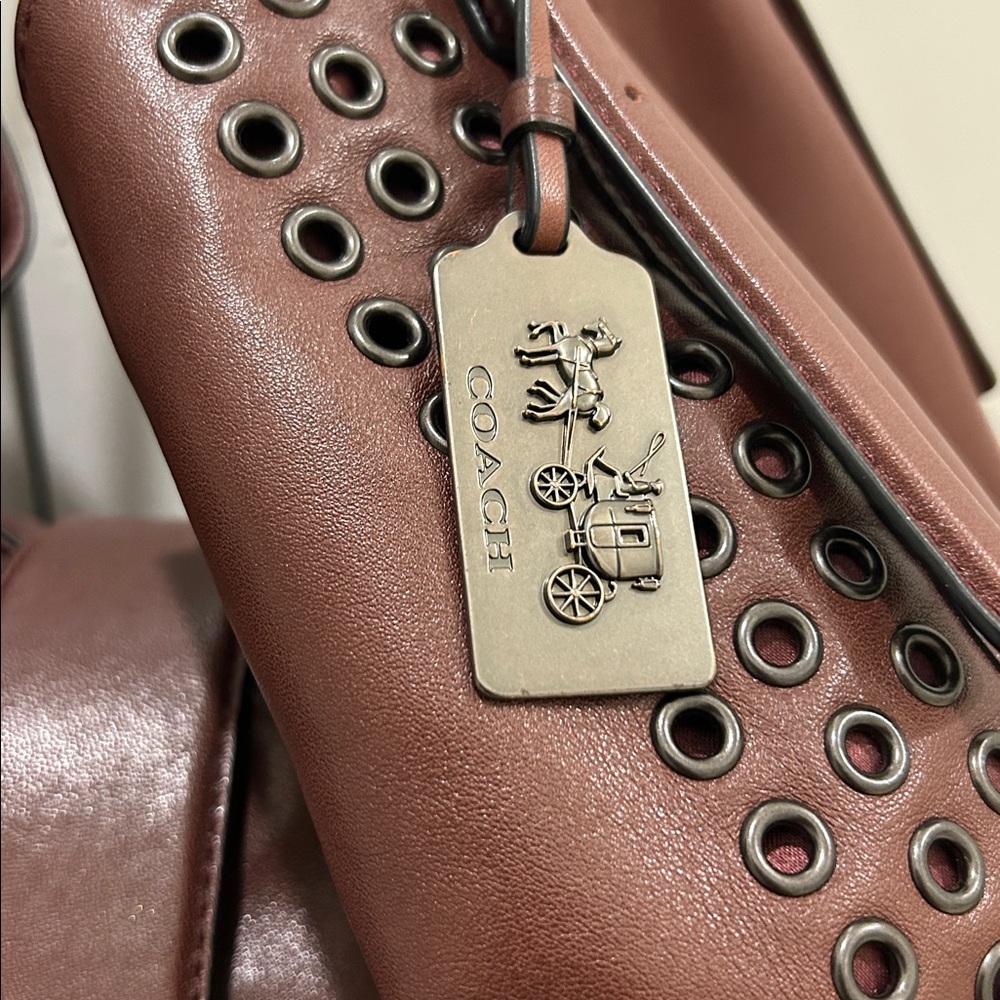 Coach (EUC) Madison Carlyle Grommet Hobo Shoulder Bag in Brick Red - Picture 4 of 17